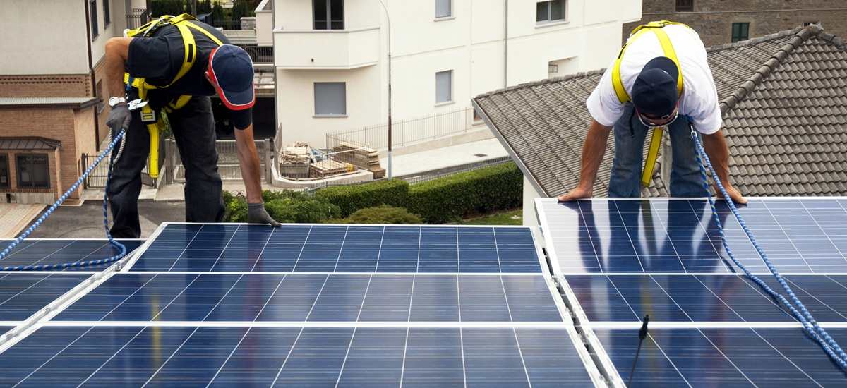 Servicii de instalare de panouri fotovoltaice